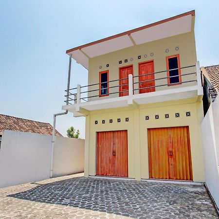 Spot On 93020 Rumah Singgah Ganjuran Bantul Kültér fotó